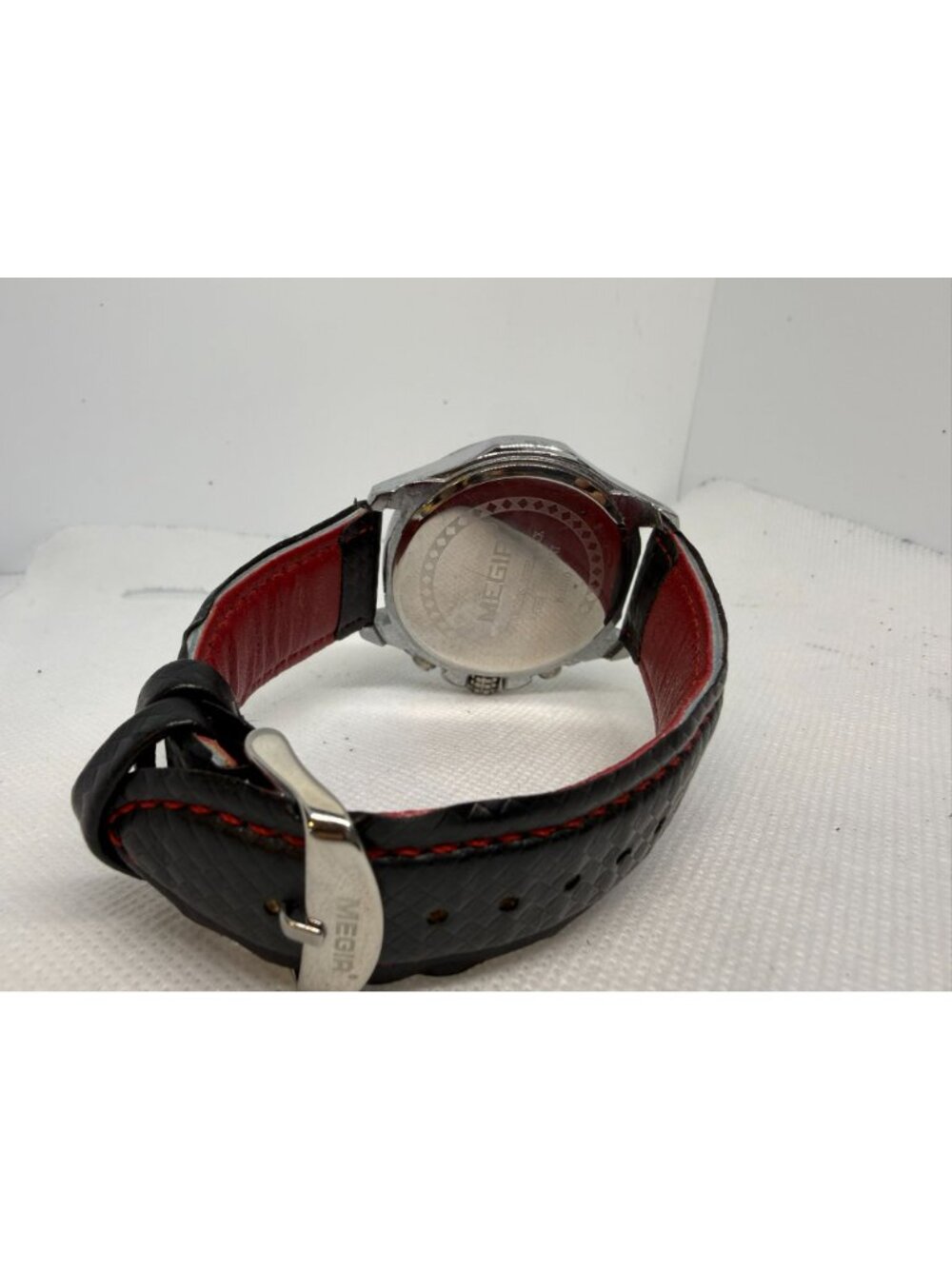 Megir 1010 Men White Dial Red Accent Chronograph Black Tachymeter Quartz Watch - Picture 10 of 12